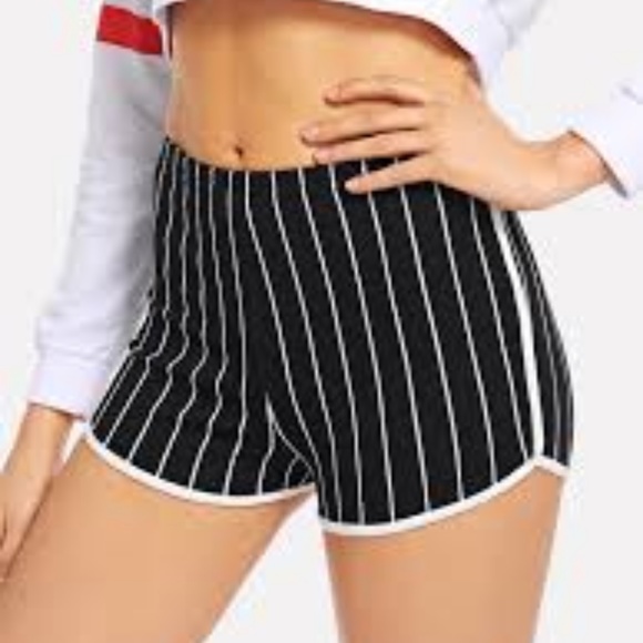 Striped Shorts/Thigh High Varsity Socks - Picture 3 of 4